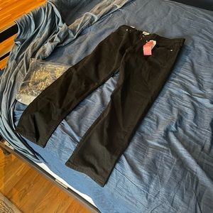 Levi 502 Regular Taper Jeans. 33W 30L. NWT.